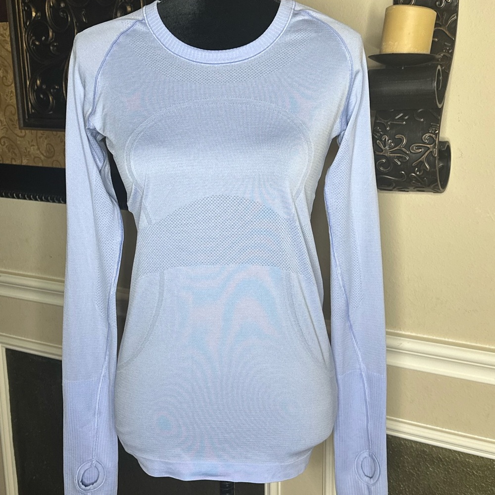 Lululemon Long Sleeve Performance Top | Light Periwinkle Blue | Size 8